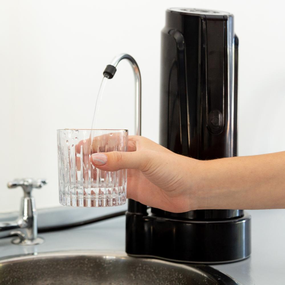 Dvigi Combo Aqua CloroZero + Jarra Sense Glass - 9 cuotas sin interés